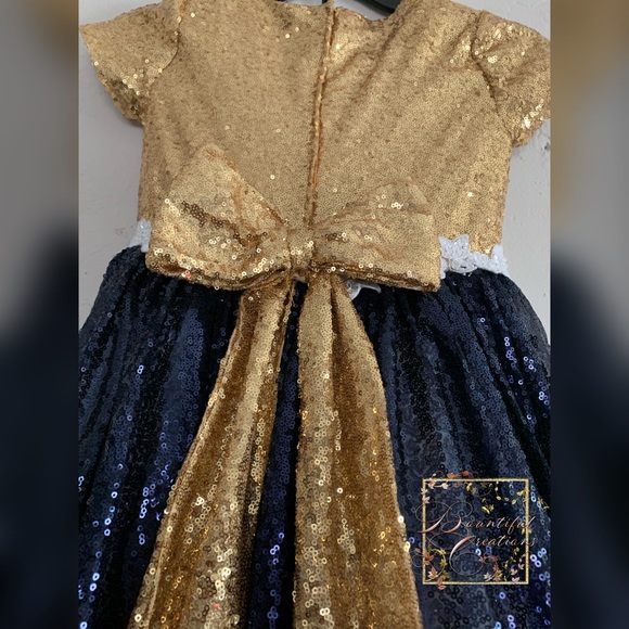 Little Girls Wedding and Party Dress - Picture 2 of 8